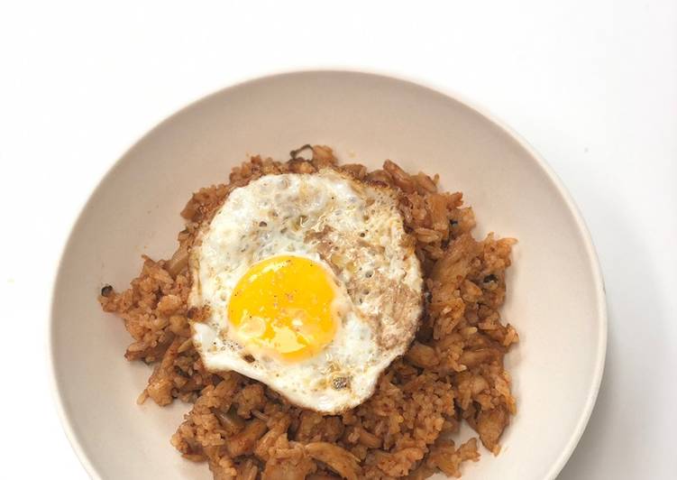 Kimchi Fried Rice 김지 볶음밥